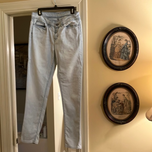 Jeans - Picture 1 of 4